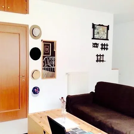 Helena's Chic Studio 아파트